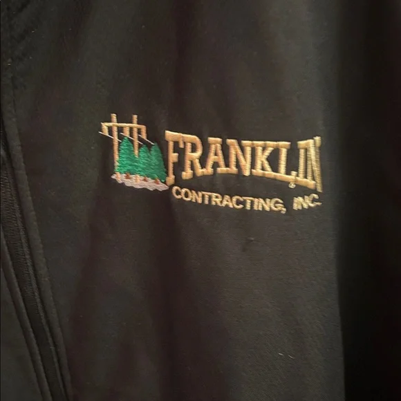 Dri Duck Soft Shell Jacket
Company embroidery but jacket in great shape xl - Picture 3 of 5